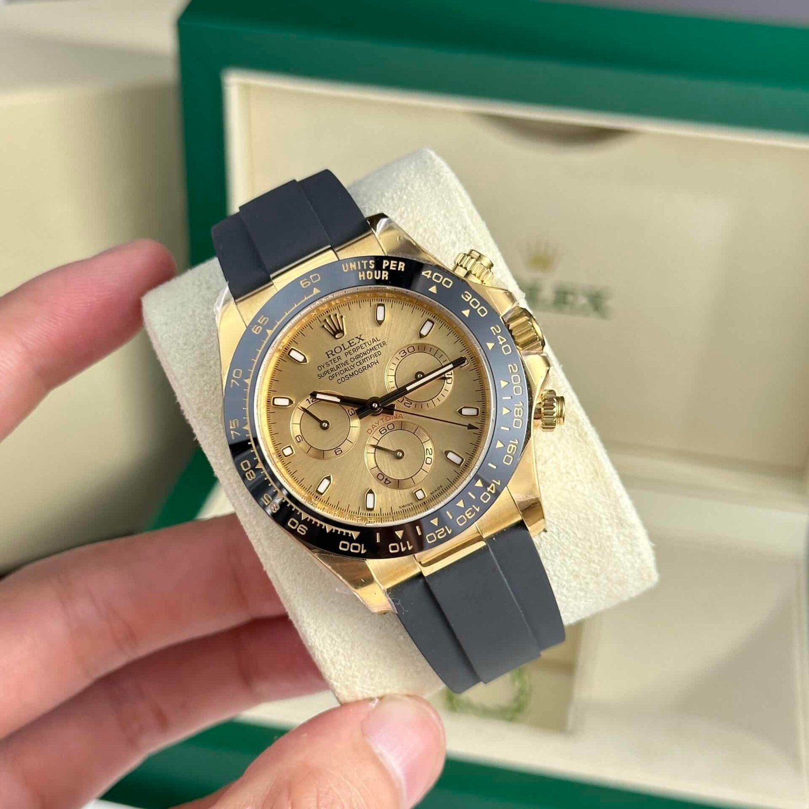 Rolex Daytona 116518LN-0042  Champagne Dial Oysterflex Clean Factory 40mm